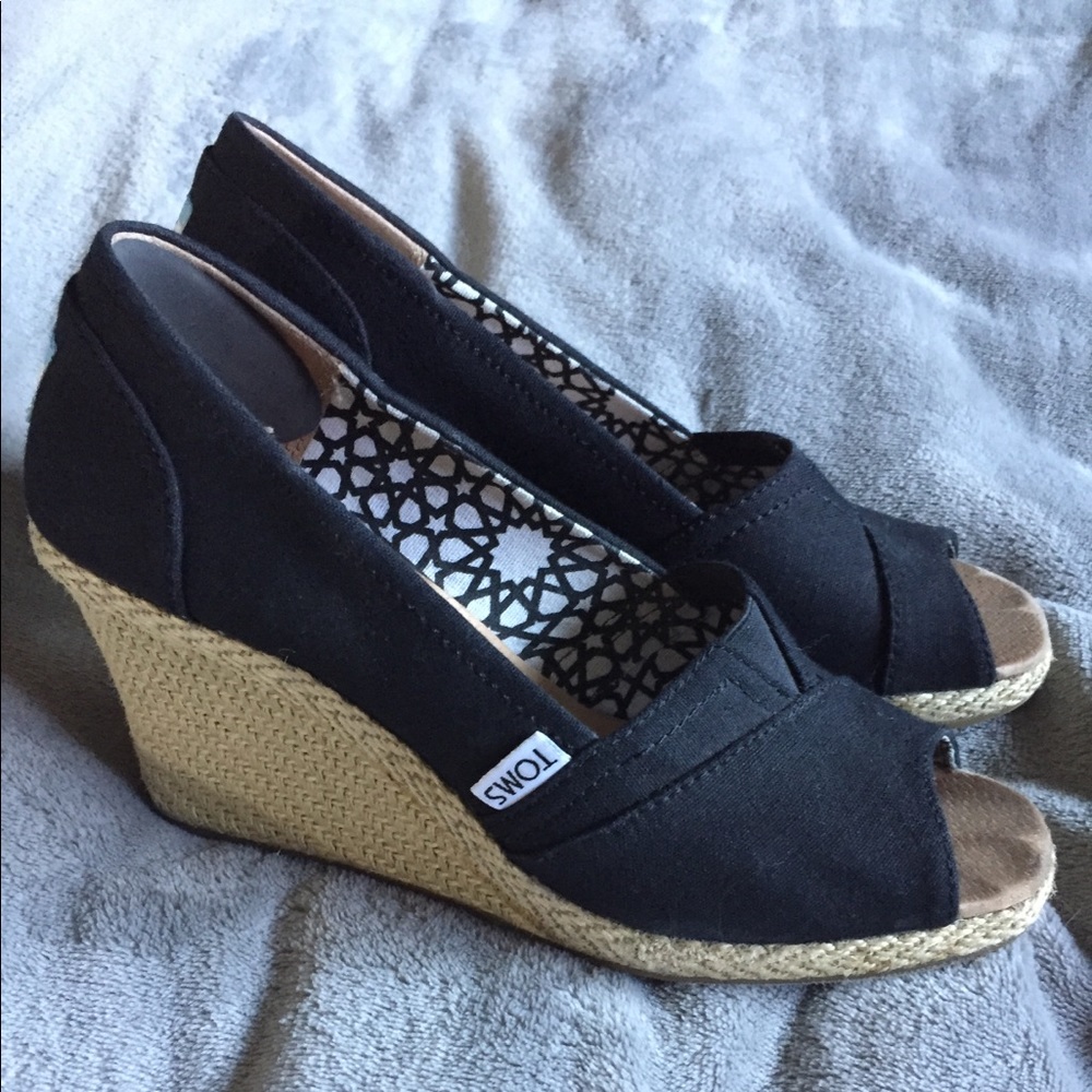 Toms Black Wedges